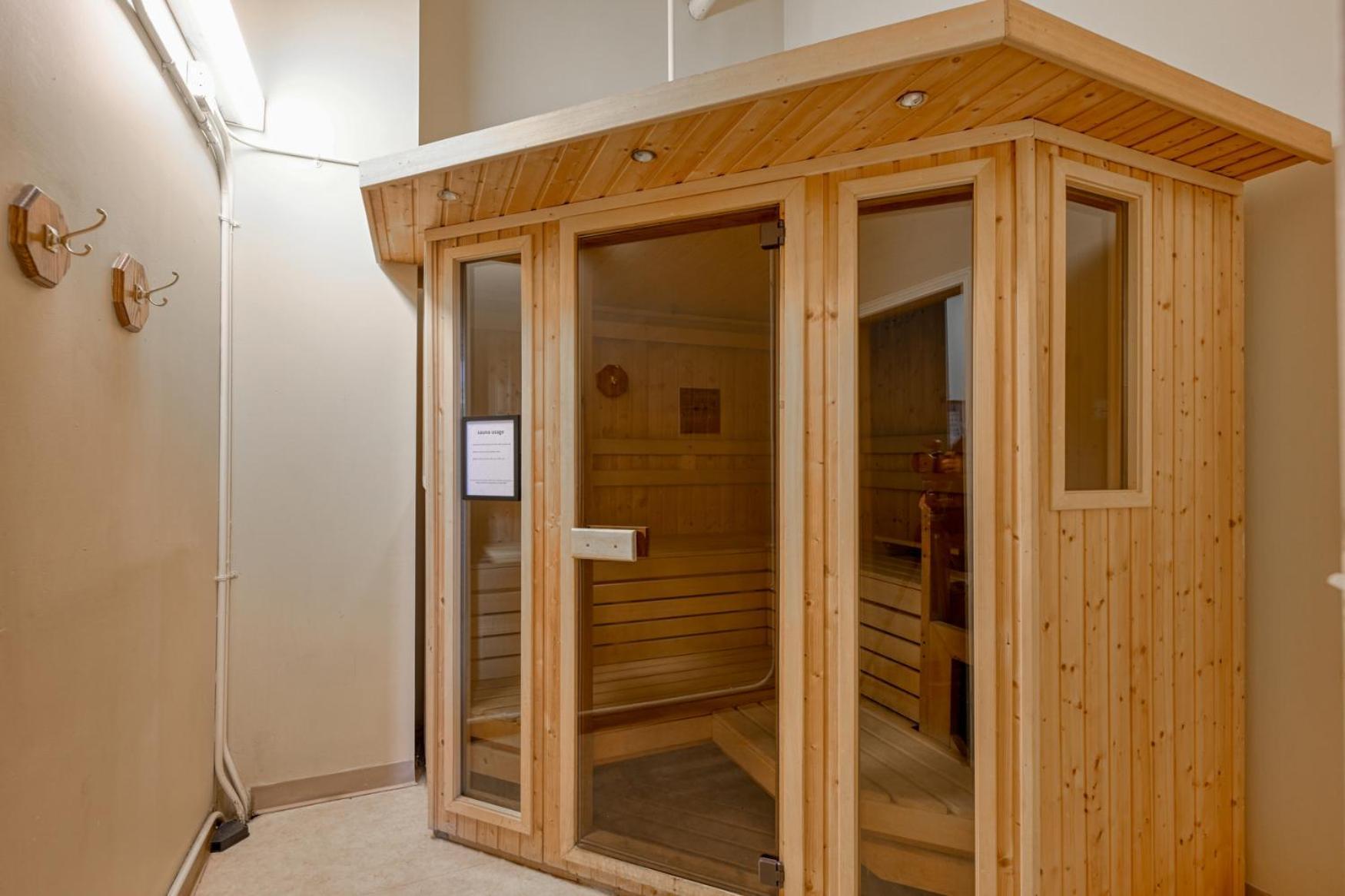 2 Bath Prkg+Gym+Sauna Perk Plaza +30 Day Cleveland Exterior photo