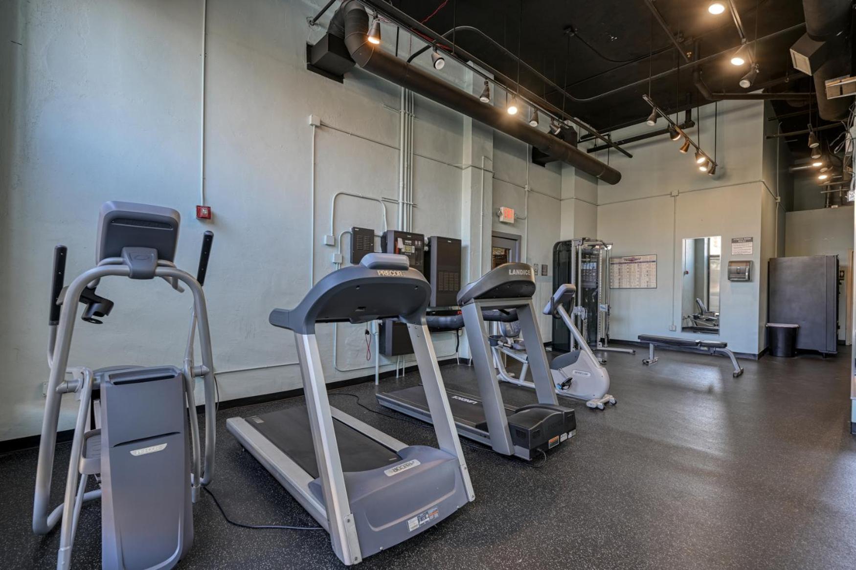 2 Bath Prkg+Gym+Sauna Perk Plaza +30 Day Cleveland Exterior photo